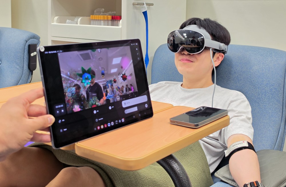Galaxy XR Helps Reimagine Blood Donation Experiences for Donors Worldwide